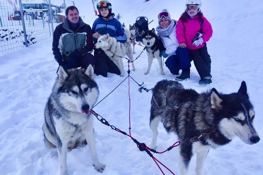 alt Trineo-de-perros_nieve_vacaciones-de-invierno_HomeExchange, title Trineo-de-perros_nieve_vacaciones-de-invierno_HomeExchange