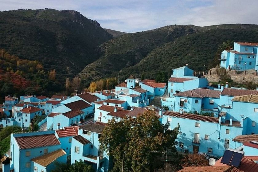 alt juzcar_malaga_pueblo-pitufo_vacaciones-en-familia_intercambio-de-casas, title juzcar_malaga_pueblo-pitufo_vacaciones-en-familia_intercambio-de-casas
