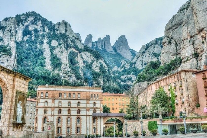alt montserrat-catalunya-homeexchange, title montserrat-catalunya-homeexchange