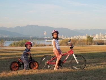 alt vacaciones-en-familia_bicicletas_HomeExchange_Vancouver-Canada, title vacaciones-en-familia_bicicletas_HomeExchange_Vancouver-Canada