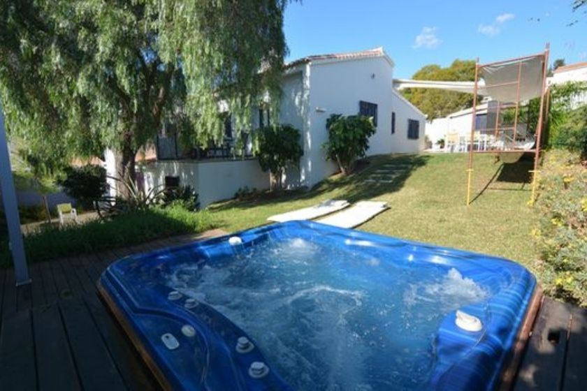 vacaciones en familia malaga piscina