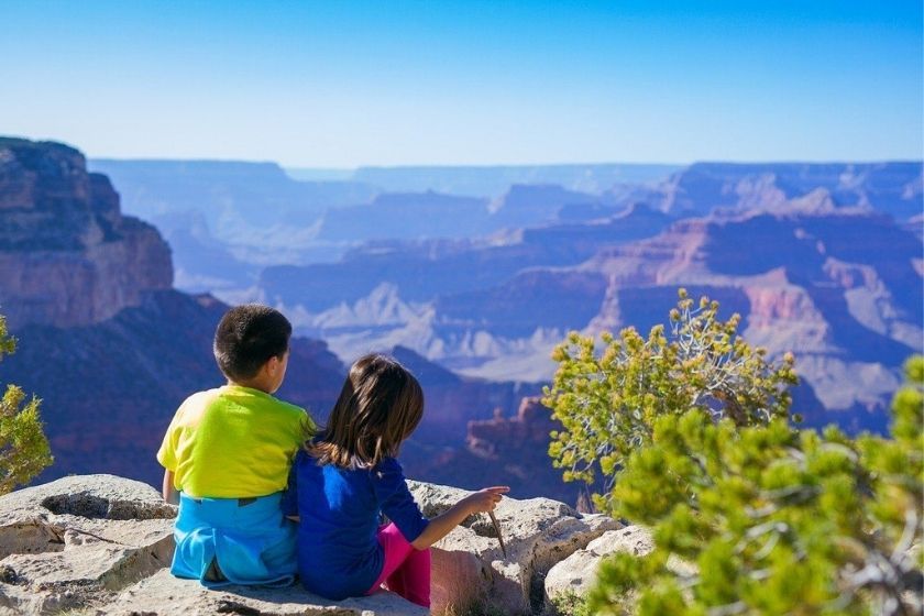 alt viajar-barato_vacaciones-en-familia_nin-os_montan-a_senderismo, title viajar-barato_vacaciones-en-familia_nin-os_montan-a_senderismo