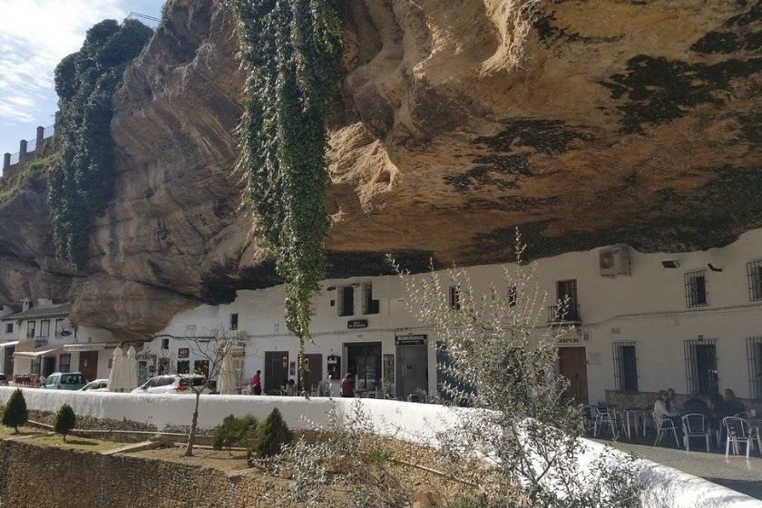 alt setenil-de-las-bodegas_cadiz_vacaciones-en-espana, title setenil-de-las-bodegas_cadiz_vacaciones-en-espana