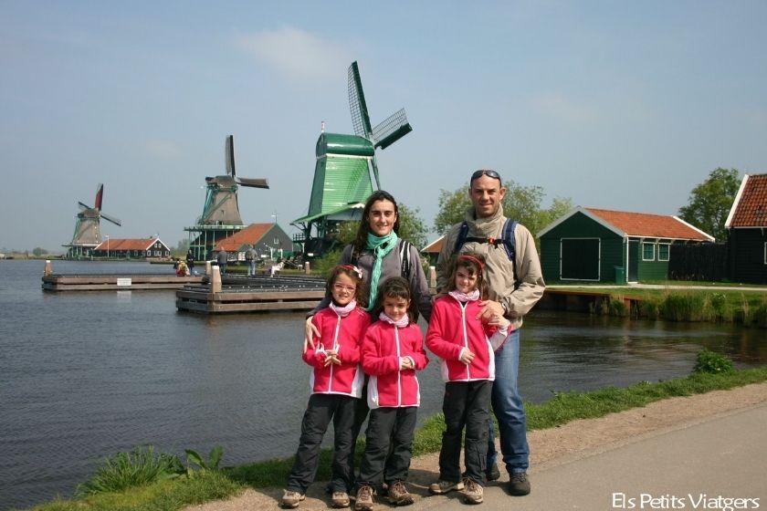 viajar con ninos holanda molinos trillizas els petits viatgers