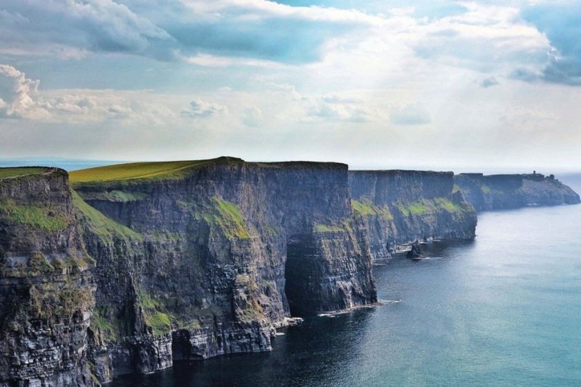 alt acantilados-de-moher-que-hacer-en-irlanda_HomeExchange, title acantilados-de-moher-que-hacer-en-irlanda_HomeExchange