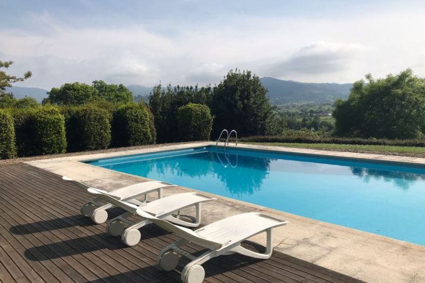 Casa con piscina privada en Gijon