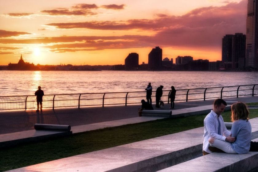 alt Battery-Park_Oton-o-en-Nueva-York_pareja, title Battery-Park_Oton-o-en-Nueva-York_pareja