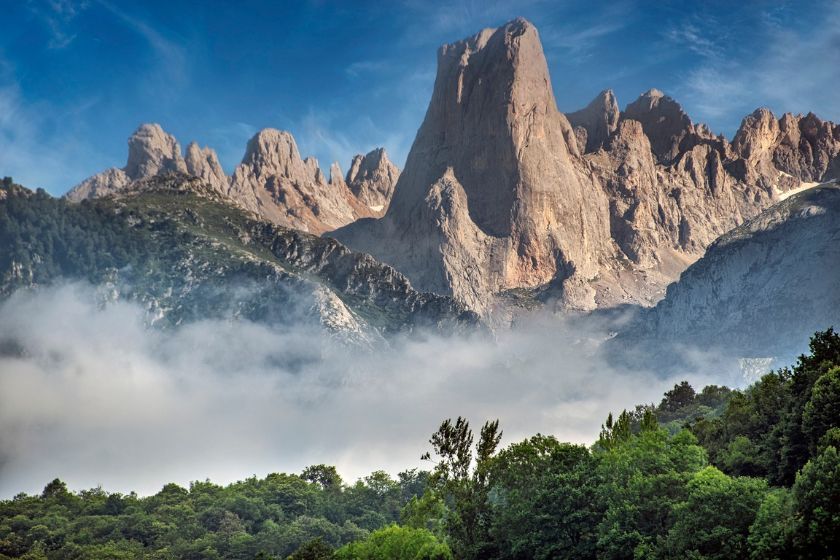 Ascenso al Pico Urriellu en Naranjo de Bulnes en Asturias