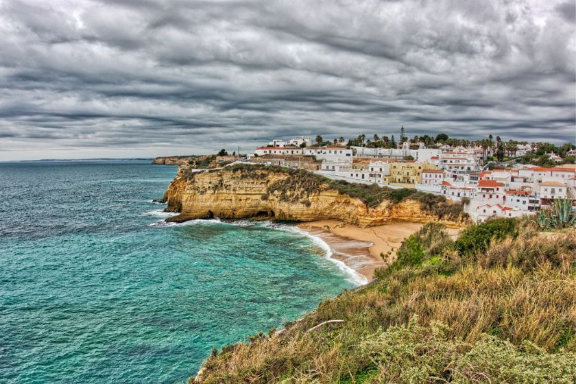 Praia do Carvoeiro en portugal