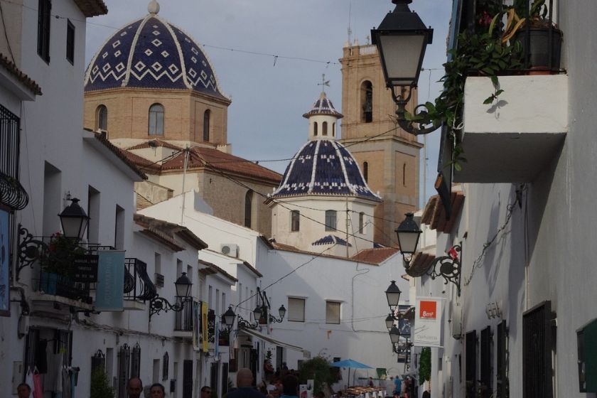 donde viajar en agosto altea