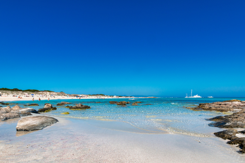 donde viajar en mayo Formentera