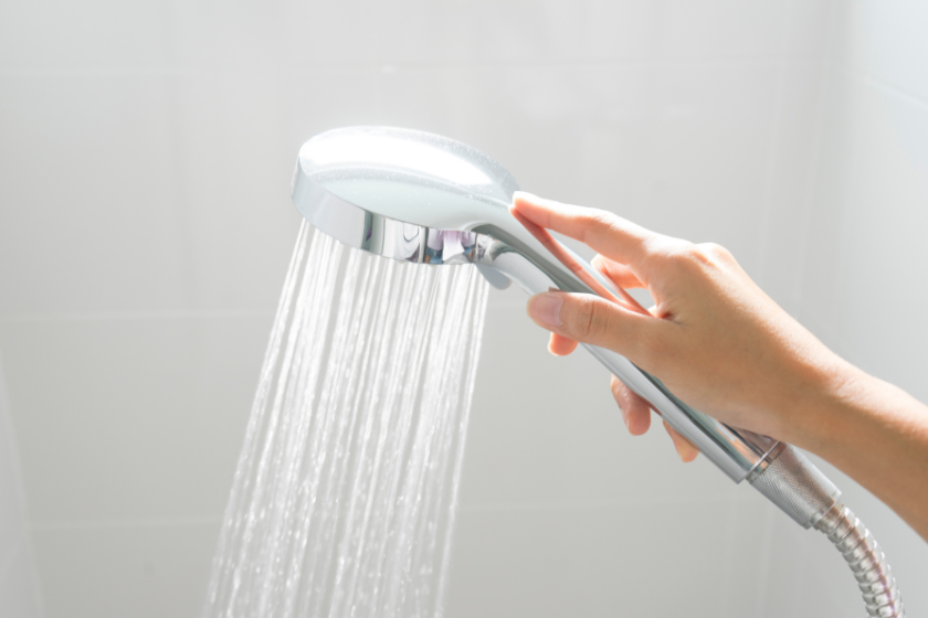 casa sostenible reduce el consumo agua