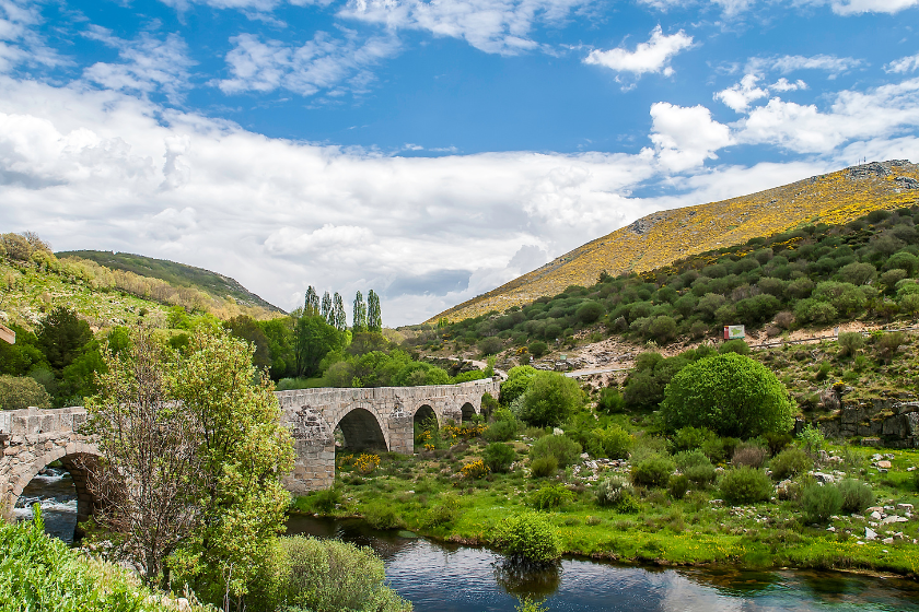 destinos baratos en agosto sierra de gredos