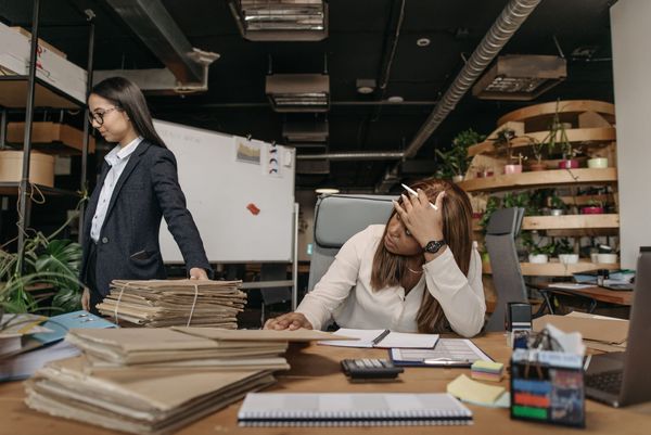 Why Managers Should Stop Doing Their Team's Work