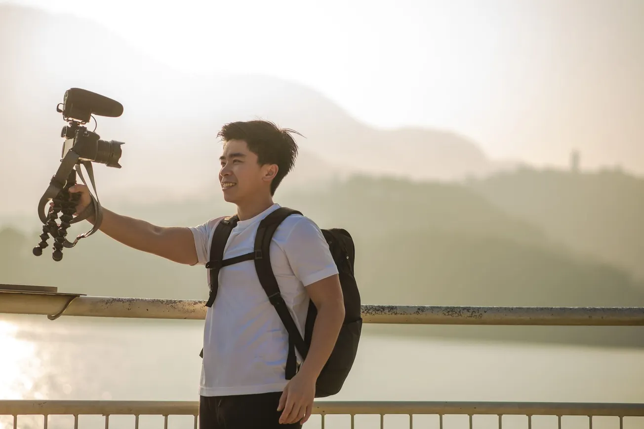 Capture Your Day Authentically Without Oversharing