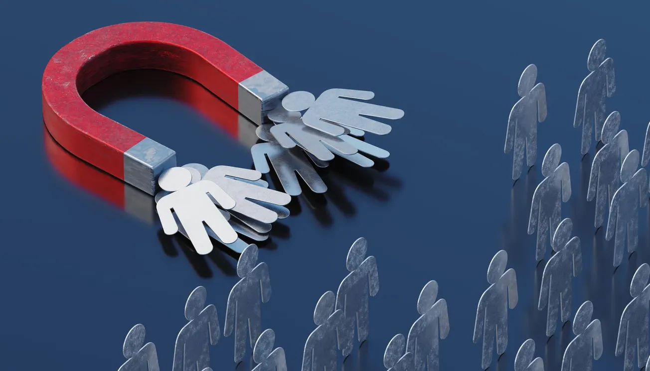 Creating for Reach vs. Resonance: Which Strategy Is Right for You?