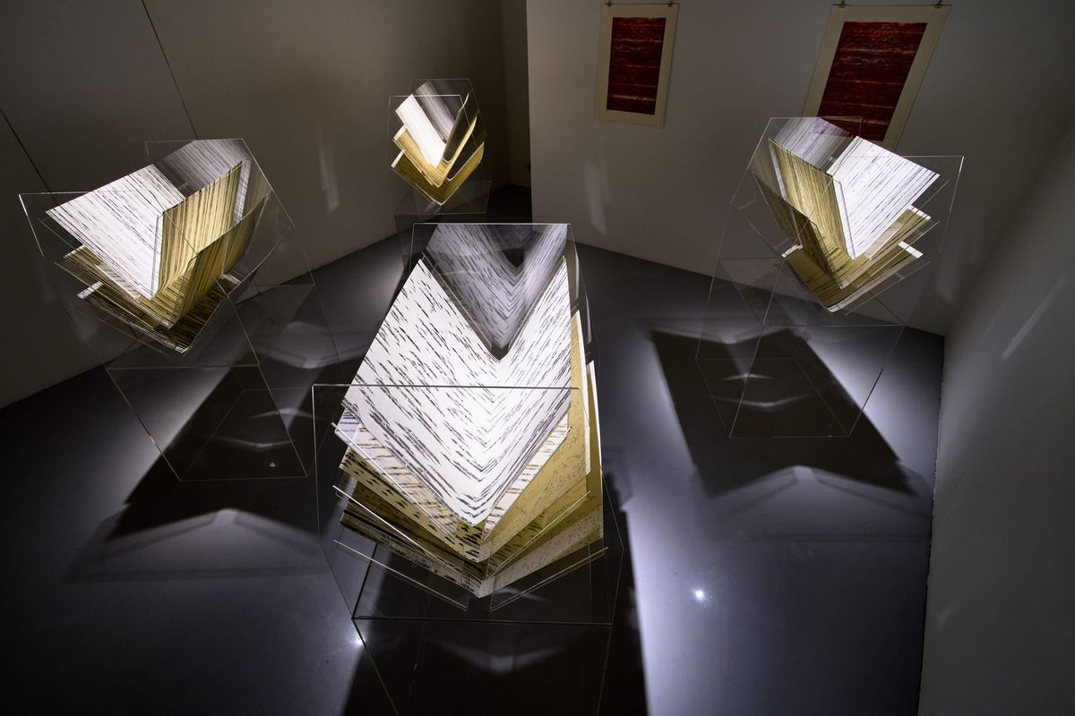 Ёндонжамцын Төгөлдөрийн "Wolf Loving Princess" үзэсгэлэн Бангкокийн VER галерейд гарч байна