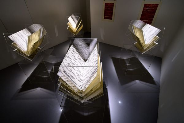 Ёндонжамцын Төгөлдөрийн "Wolf Loving Princess" үзэсгэлэн Бангкокийн VER галерейд гарч байна