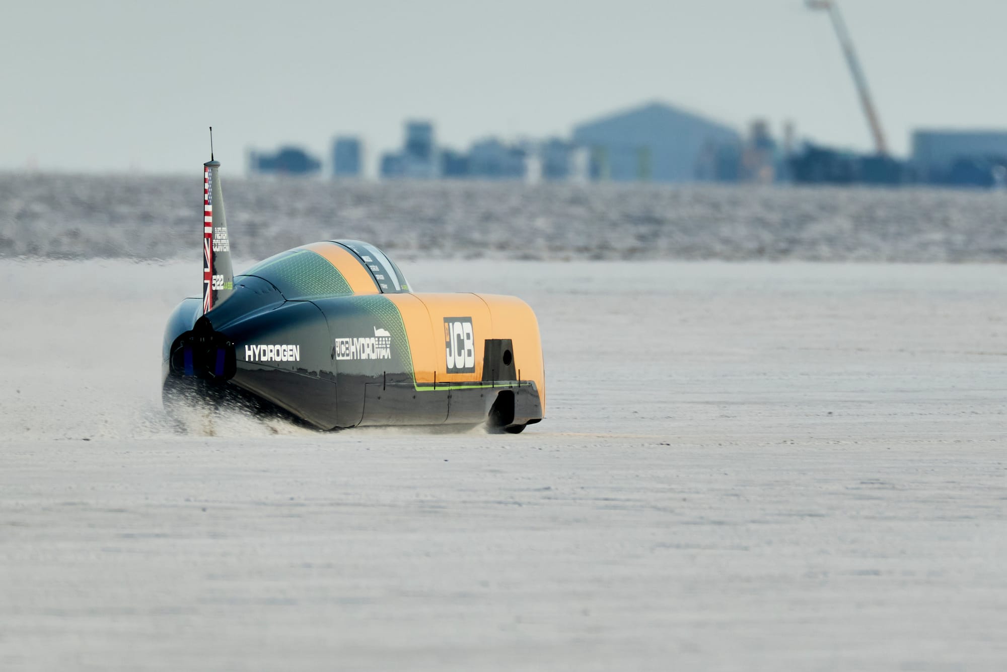 JCB Hydromax Powers To 368.347mph On Road To FIA Record Attempt