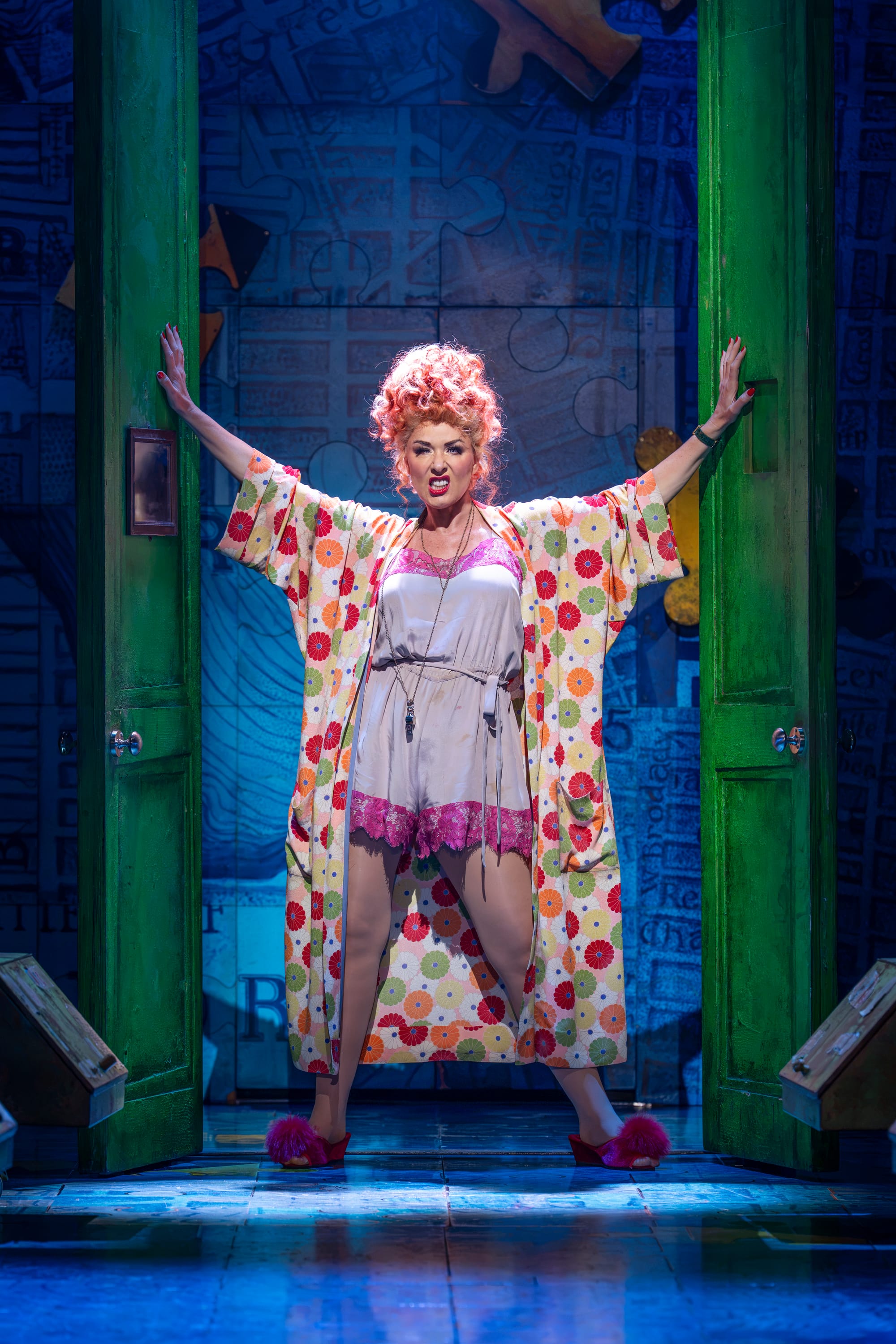 REVIEW: Annie brings sunshine, laughter and pure theatrical joy to Stoke-on-Trent's Regent Theatre