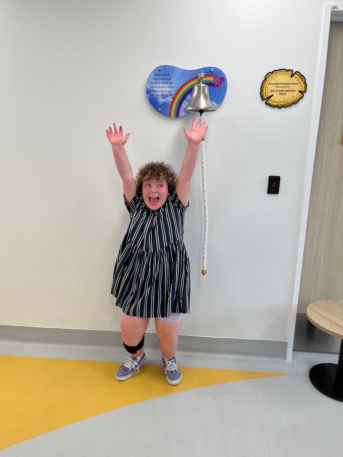 Elliot rings the bell