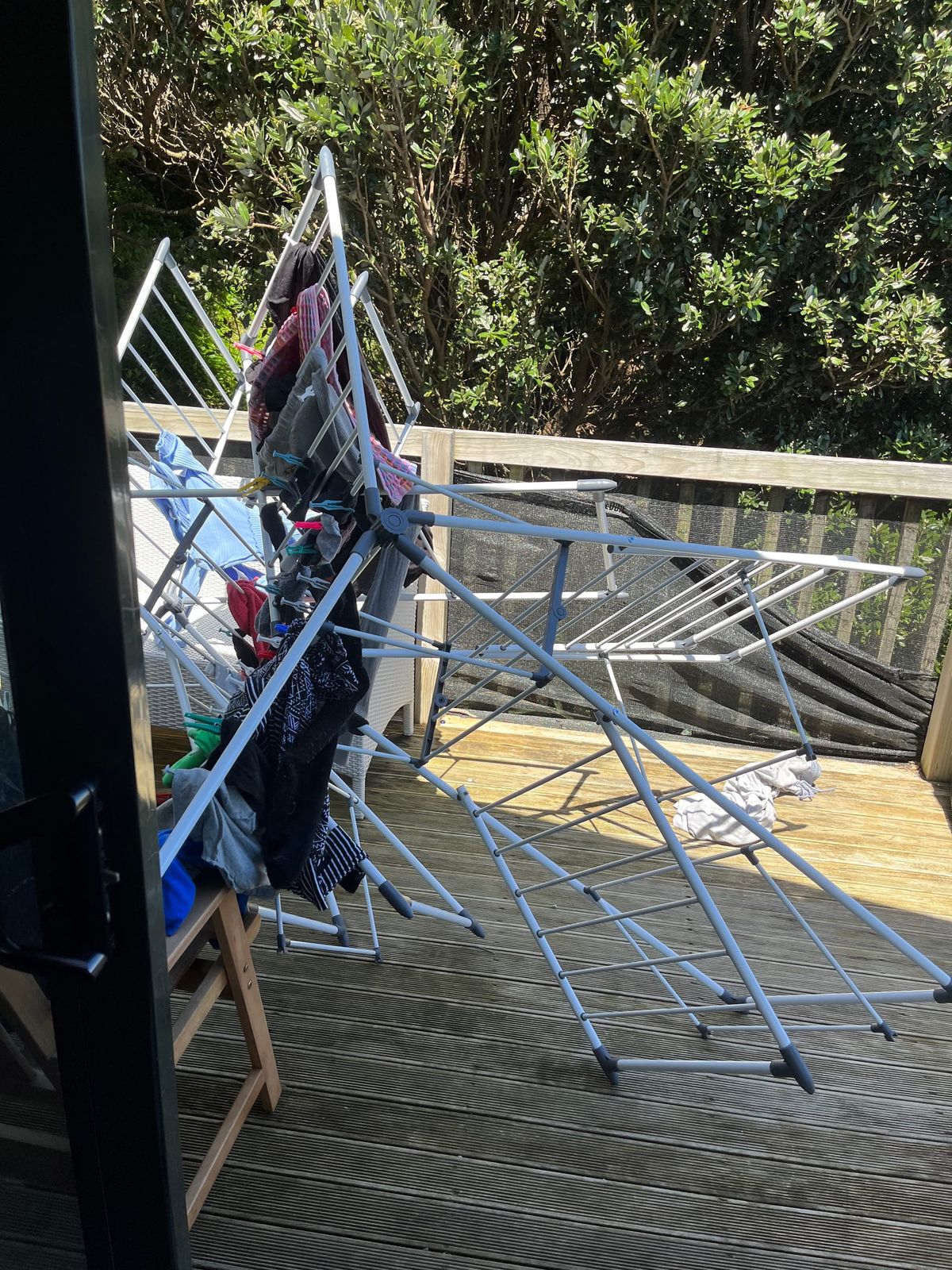 FNC - Parenting tough times and Twitter's eventual death...