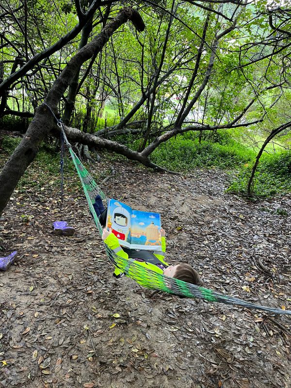 FNC - Gay twins, neighbours and book drops 