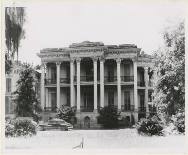 Rebuilding After Fire Exposes Popularity of Plantation Weddings