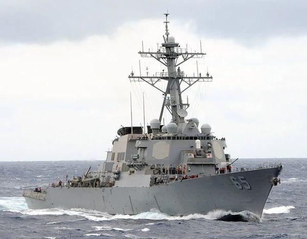 USS Benfold Goes Without Power for Four Days