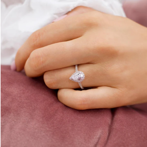 Ethical Sustainable Affordable Lab Grown Diamond and natural diamond Engagement Rings UK