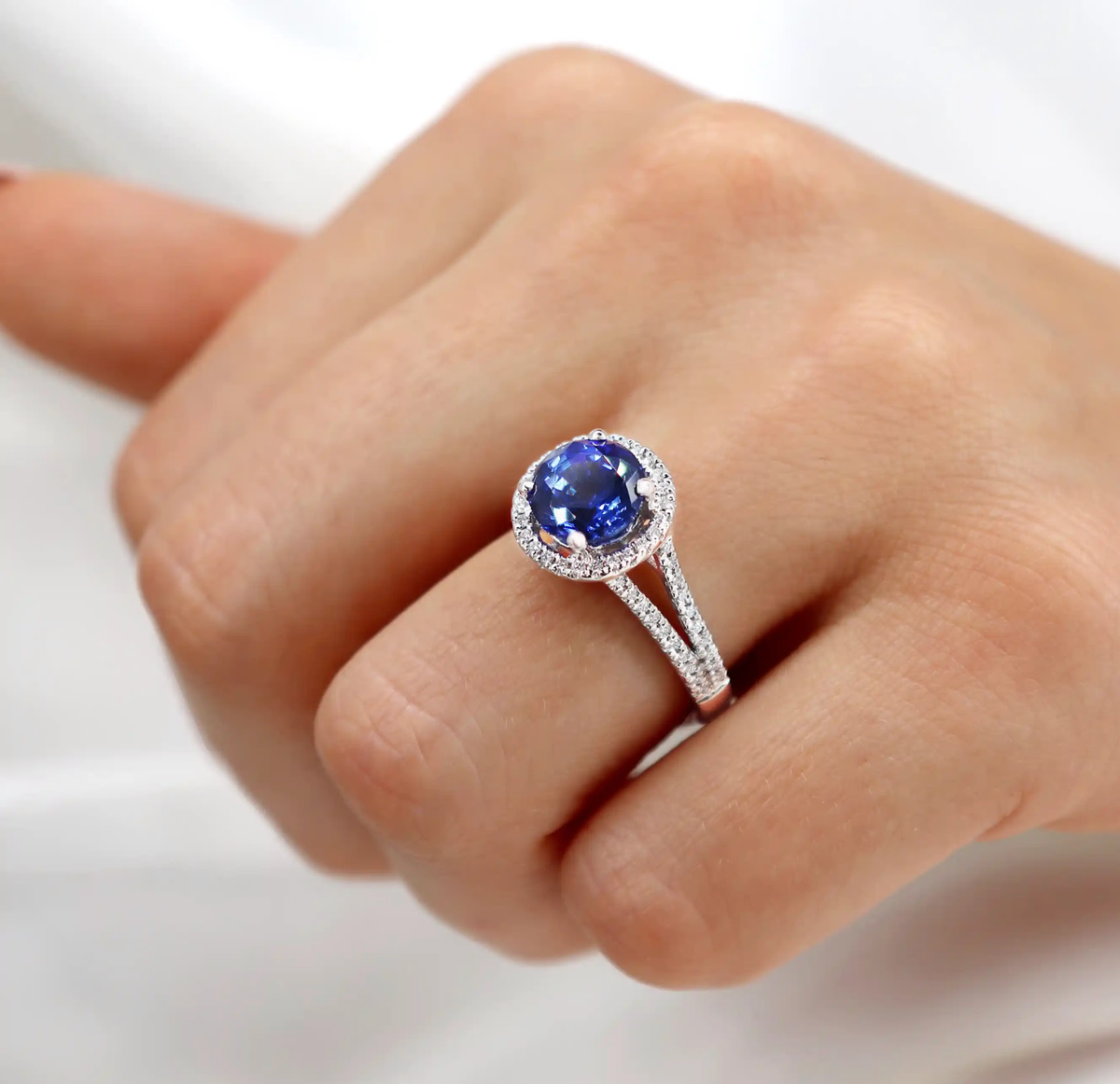 Ethical Sustainable Affordable Lab Grown Diamond and natural diamond Engagement Rings UK
