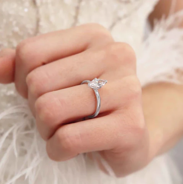 Ethical Sustainable Affordable Lab Grown Diamond and natural diamond Engagement Rings UK