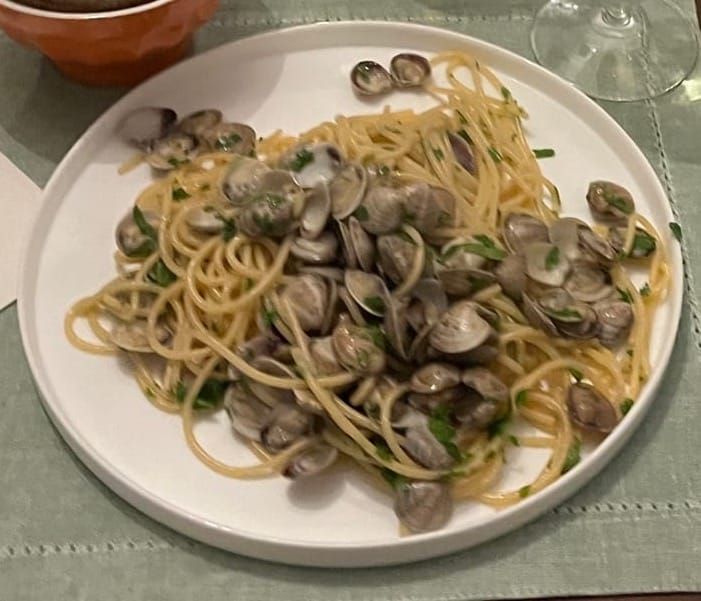 Simply delicious" Spaghetti with Clams