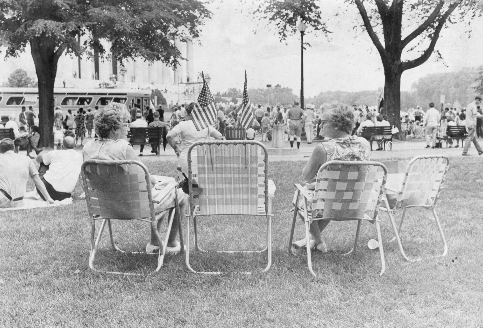 https://boundarystones.weta.org/2025/03/13/1970-july-4th-holiday-turned-culture-clash-national-mall