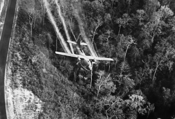 spraying-agent-orange-vietnam