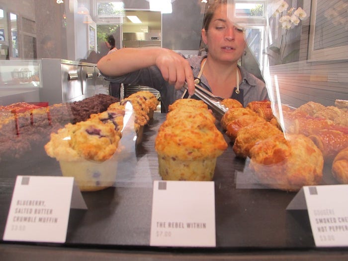 Craftsman_and_wolves_2