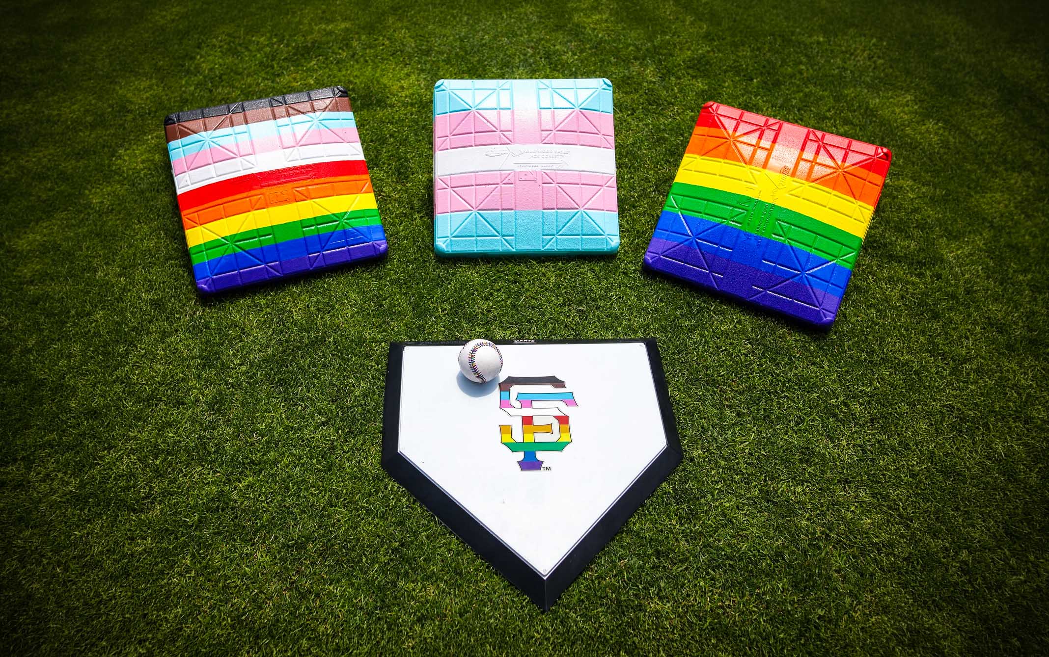 Image of: At a Queer Democratic Breakfast, Lurie Finally Spelled It Out for the Giants