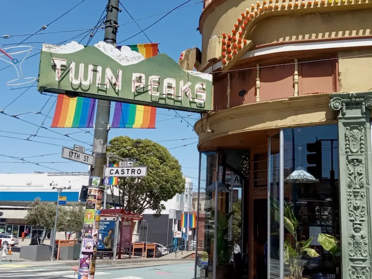 Image of: What It's Like at Twin Peaks Tavern in Castro