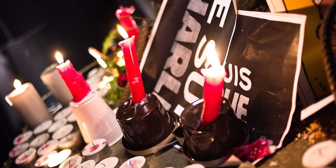 Ways to Show Support for Victims of Paris Attacks