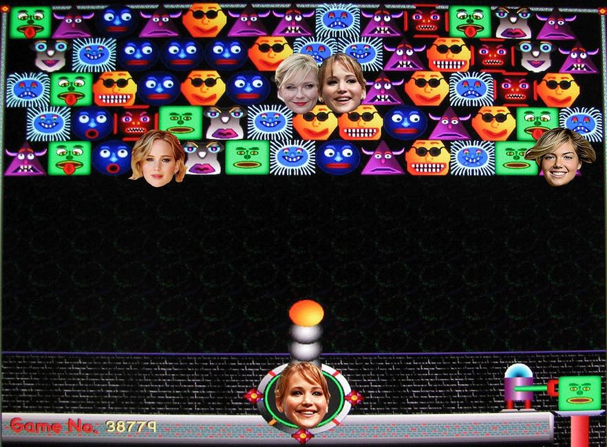 LEAKED! Snood Photos of Jennifer Lawrence