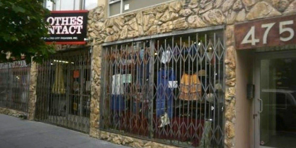 Sad New Valencia: Clothes Contact to Close