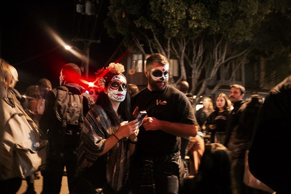 Stunning Photos from Día de los Muertos in the Mission