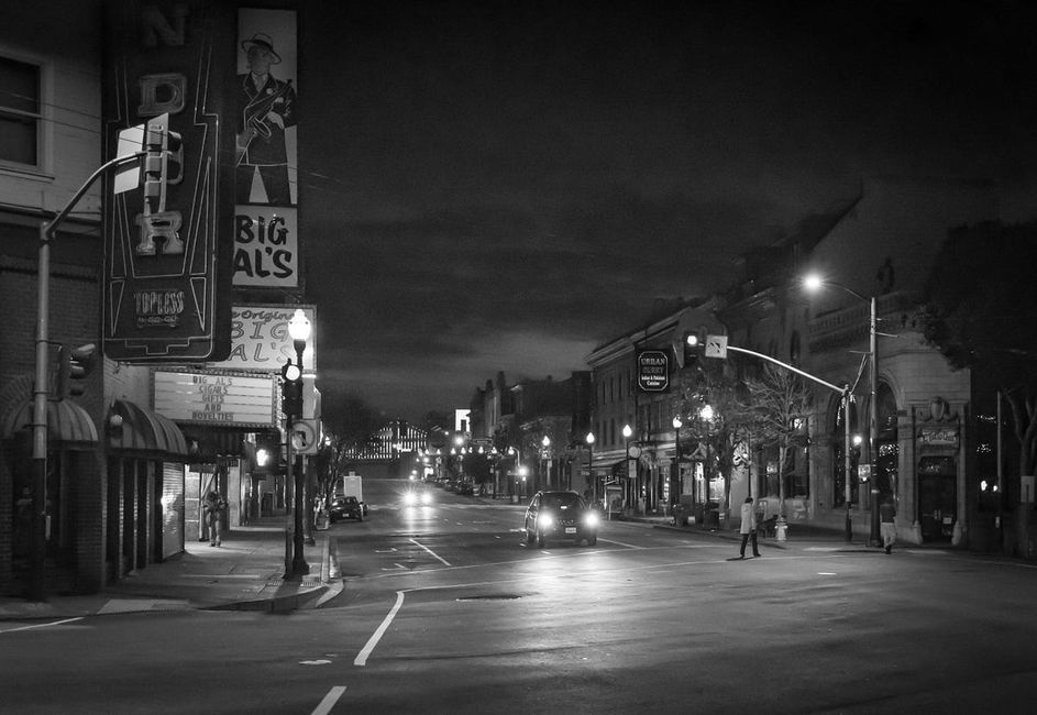 The Lion Sleeps Tonight—A Dawn Walk Through SF’s Nightclub District, in Photos