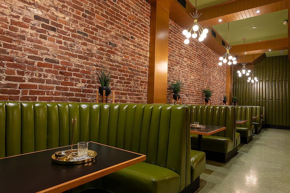 A Non-Drinker Discovers the Joy of a Cannabis Lounge