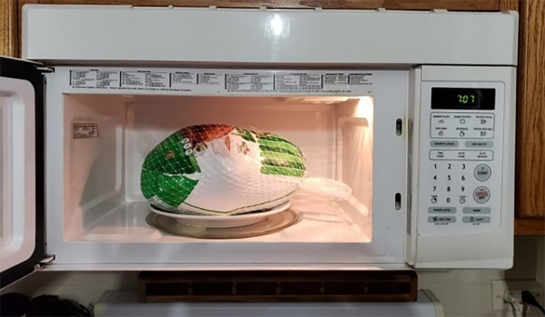 How to gaslight your family into thinking you cooked Thanksgiving dinner