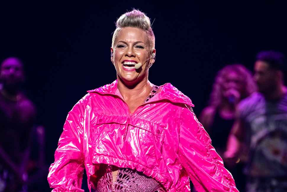 P!nk feels adopted by San Francisco lesbians