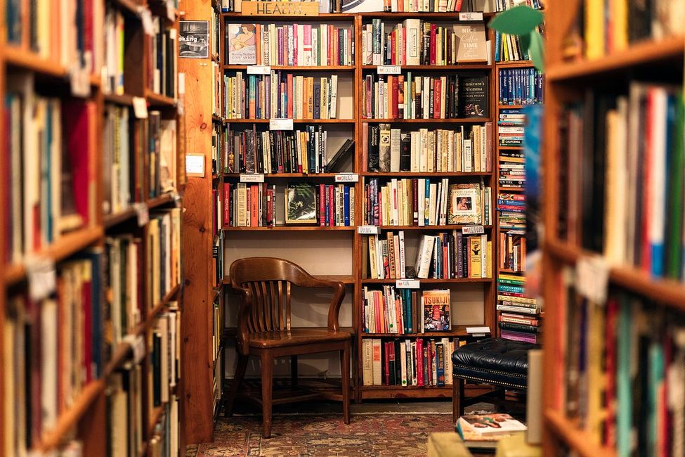 5 SF Bookstores You Need to Visit