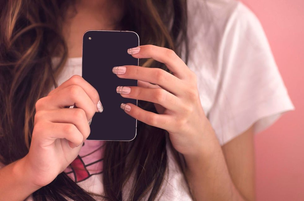 People are Using the Vaccine as a Tinder Flex