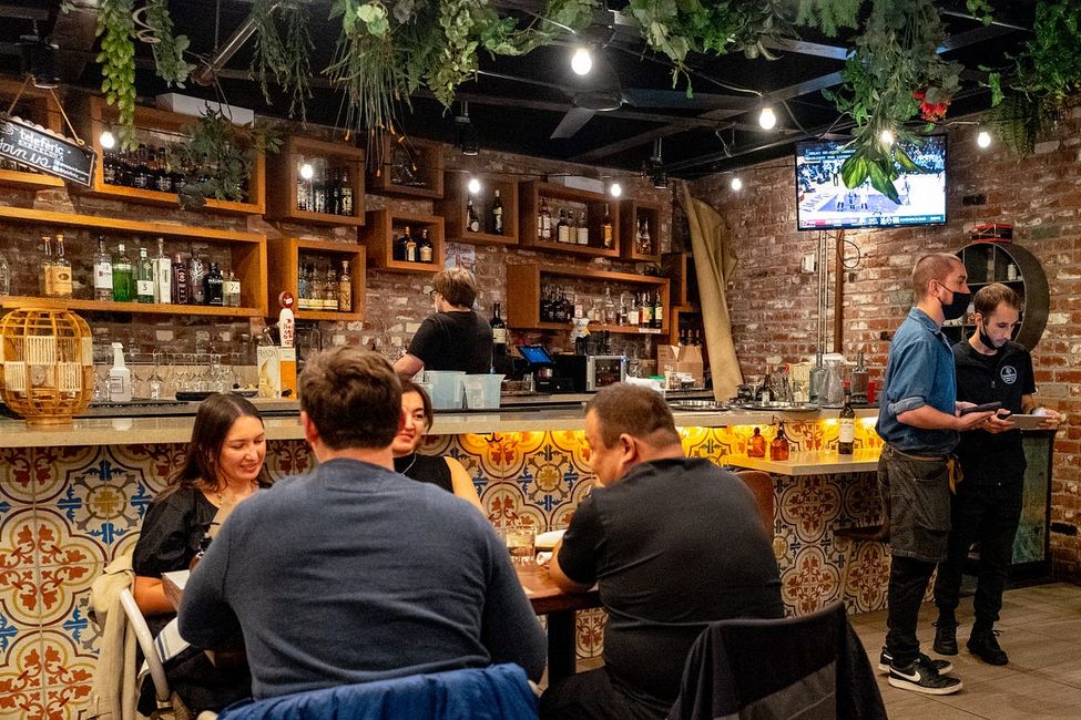 Teleferic Barcelona Shows How Rooftop Dining Can Be Super Classy