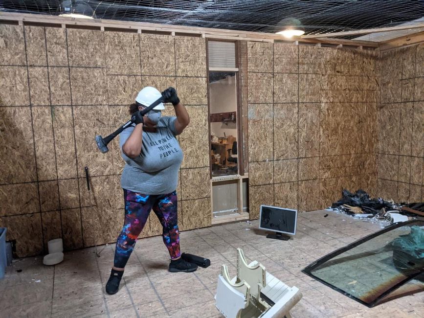I Smashed My Anger Into Oblivion at San Francisco’s New Rage Room